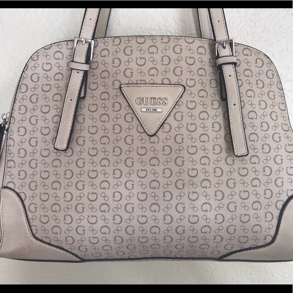 🚫SOLD Guess handbag